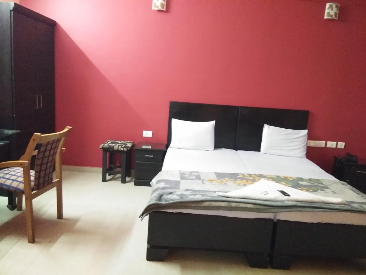 A.R.Residency Ξενοδοχείο Kunnamangalam Εξωτερικό φωτογραφία